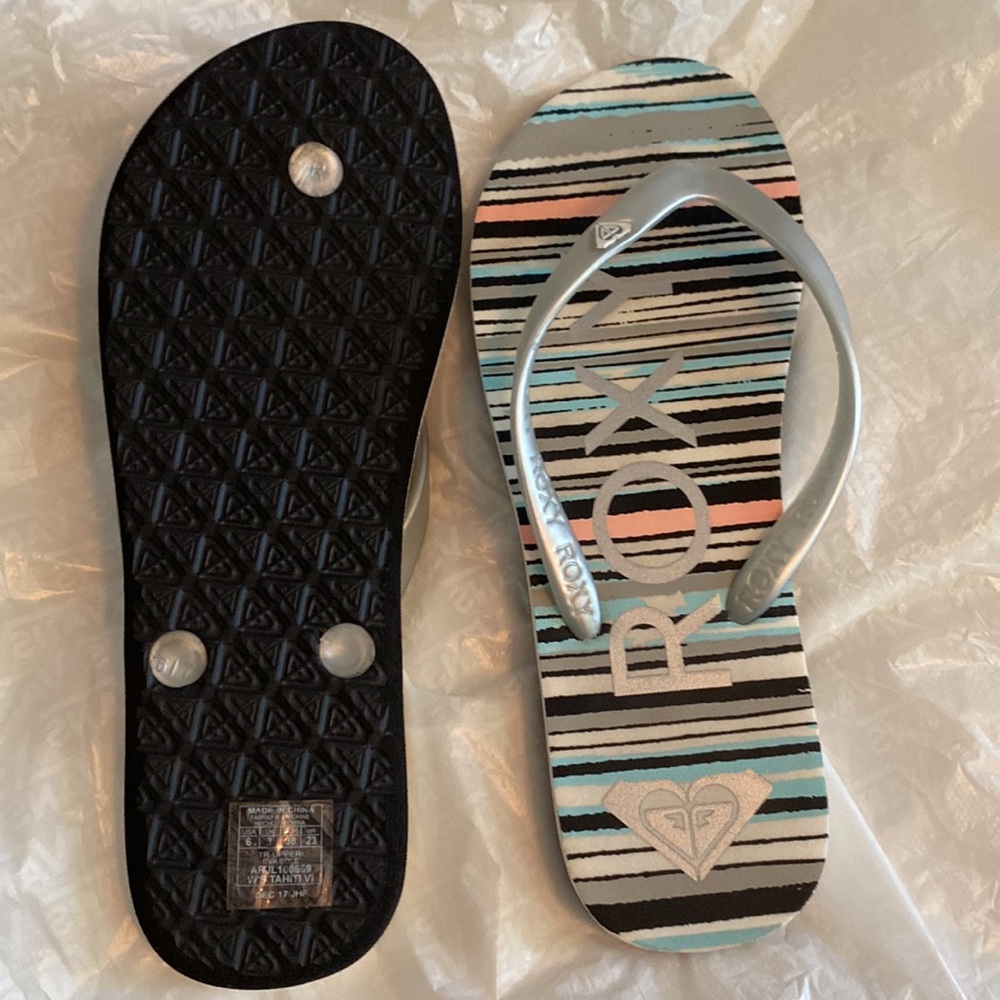New Roxy flip flops - Picture 2 of 3
